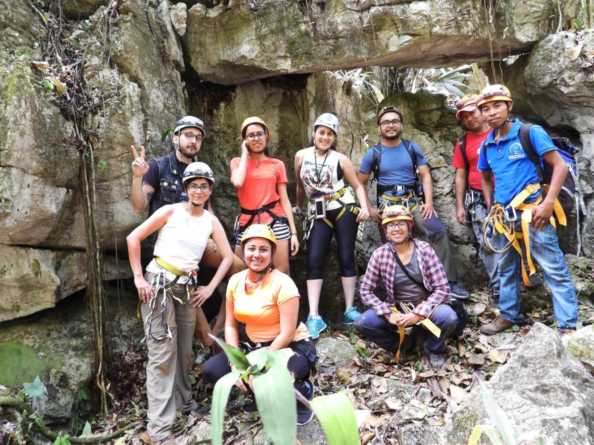 Ciudad de Las Rocas La Fortuna Gallo Giro Exterior foto
