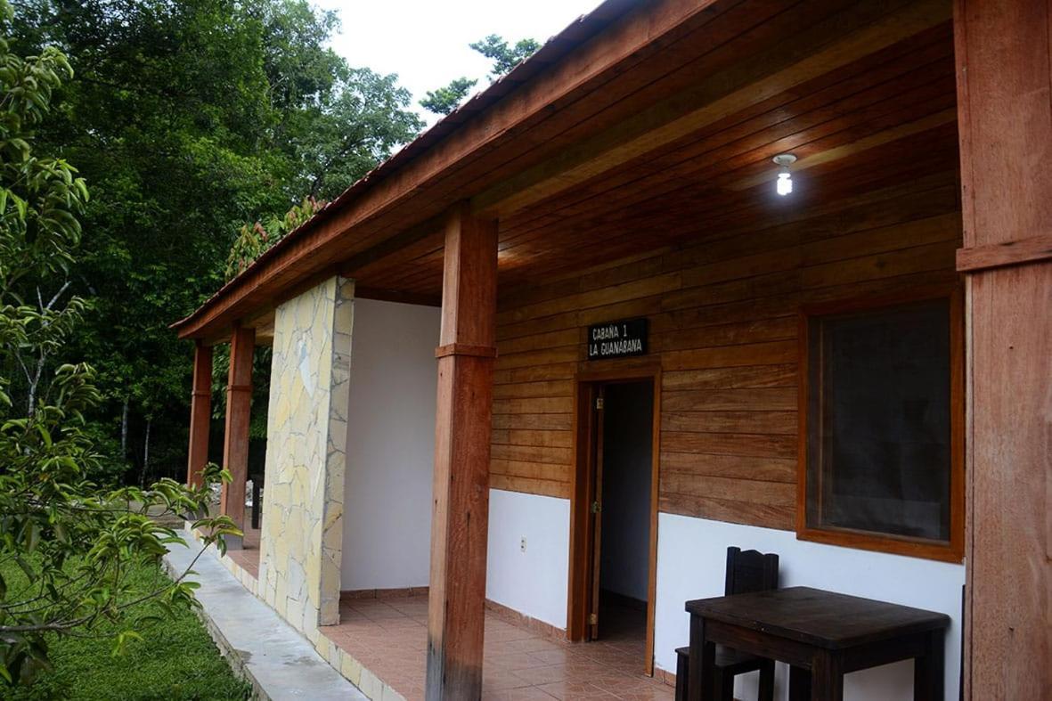 Ciudad de Las Rocas La Fortuna Gallo Giro Exterior foto