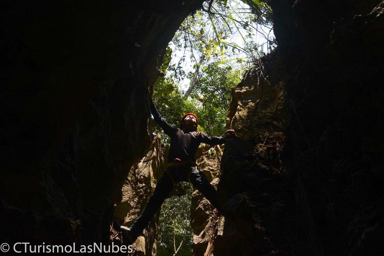 Ciudad de Las Rocas La Fortuna Gallo Giro Exterior foto
